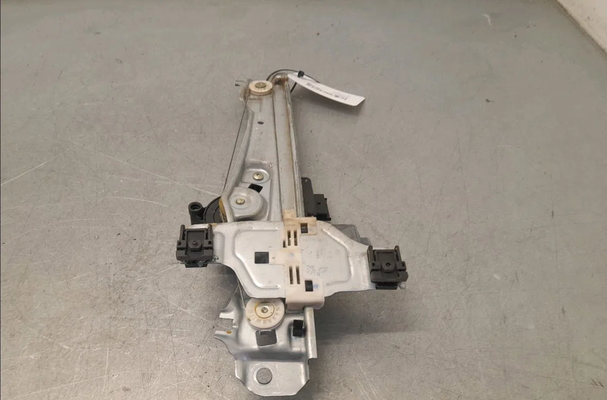 Mecanismemoteur leve-glace ard Peugeot 2008 I (CU_) 1.2 thp 110 - puretech 110 (2015) 5 portes occasion