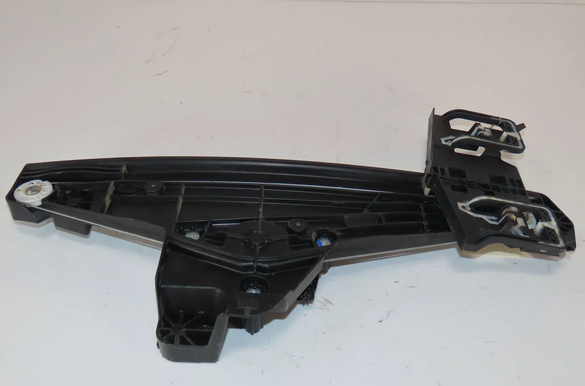 Mecanismemoteur leve-glace ard Peugeot 2008 II (UD_, US_, UY_, UK_) 1.5 bluehdi 110 (udyhsk) (2021) occasion