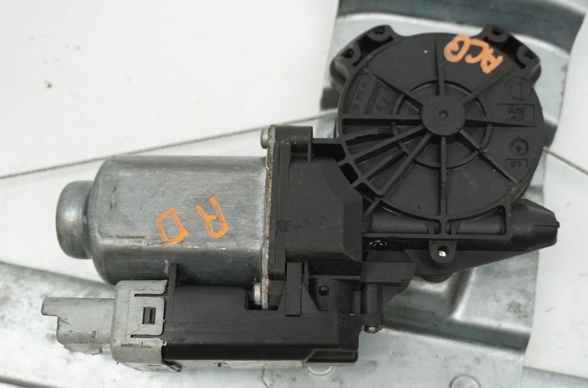 Mecanismemoteur leve-glace ard Peugeot 207 SW (WK_) 1.6 hdi (2007-2012) 5 portes occasion