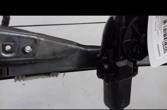 Mecanismemoteur leve-glace ard Renault CLIO III (BR0-1, CR0-1) 1.5 dci (br17, cr17) (2005-2012) 5 portes occasion