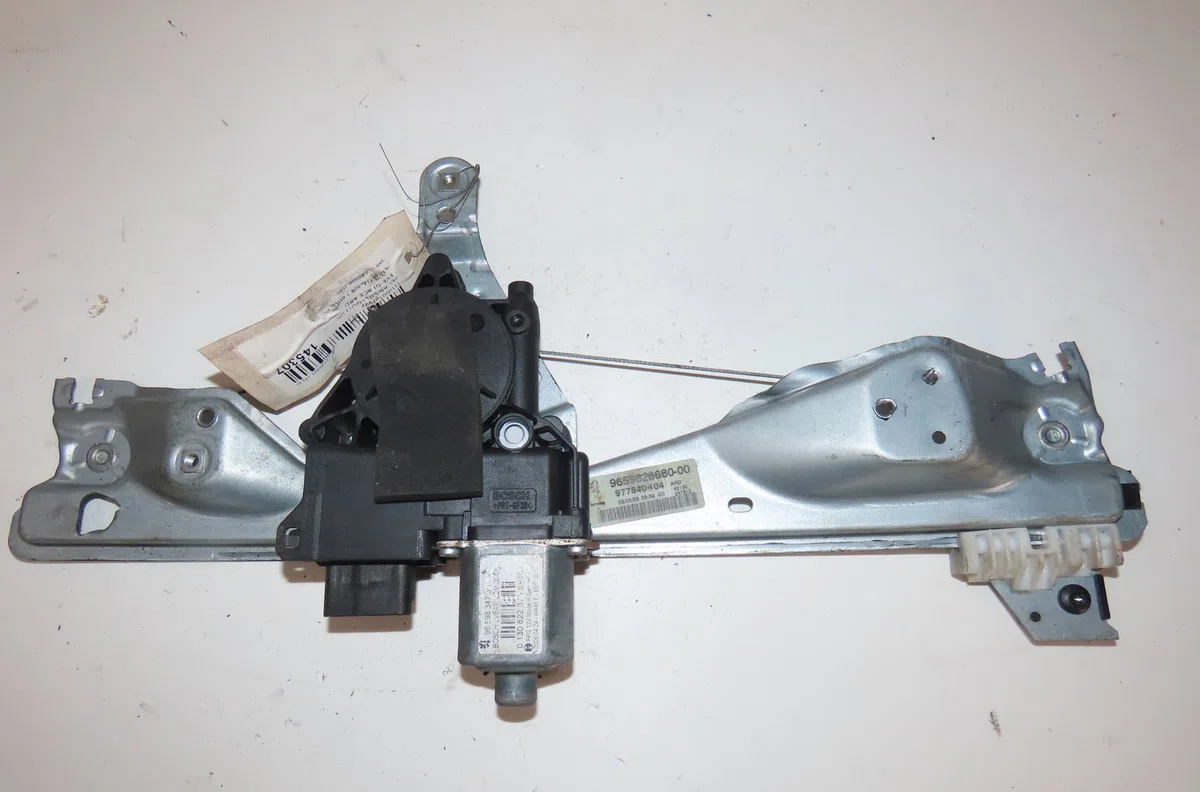 Mecanismemoteur leve-glace ard Renault ESPACE IV (JK0-1_) 2.0 dci (jk03, jk04, jk1c, jk1g, jk1j, jk1k) (2006) 5 portes o