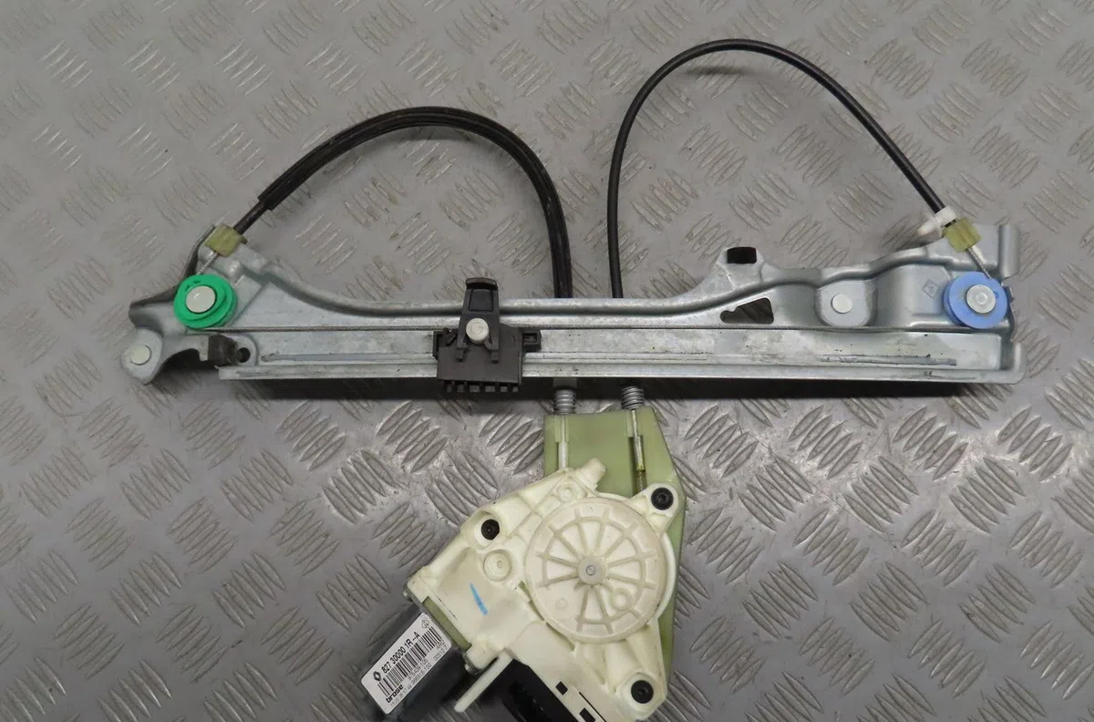 Mecanismemoteur leve-glace ard Renault LAGUNA III (BT0-1) 2.0 16v (bt05, bt0f, bt0w) (2007-2012) occasion