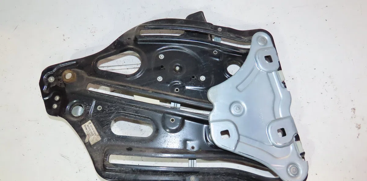 Mecanismemoteur leve-glace ard Renault MEGANE CC (EZ0-1_) 1.5 dci (ez09, ez1g, ez0d, ez14) (2010) occasion