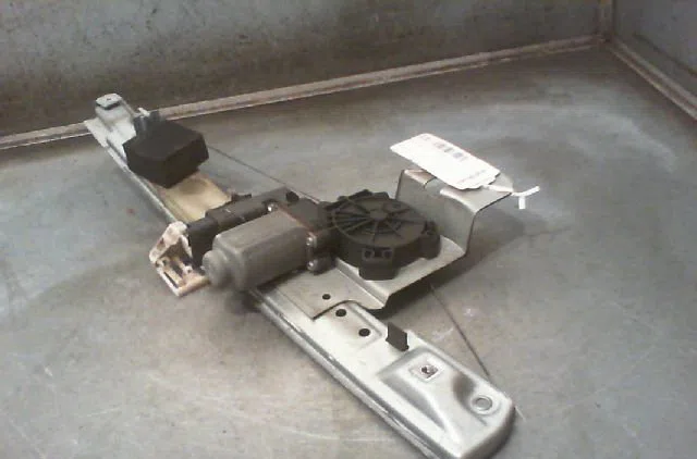 Mecanismemoteur leve-glace ard Renault MEGANE II Break (KM0-1_) 1.9 dci (kmrg, km1g, km0g, km2c) (2003-2009) occasion