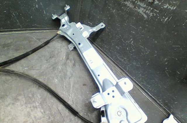Mecanismemoteur leve-glace ard Renault MEGANE III 3-5 portes (BZ0-1_, B3_) 1.2 tce (bz2b, bz11) (2012-2015) 5 portes occ