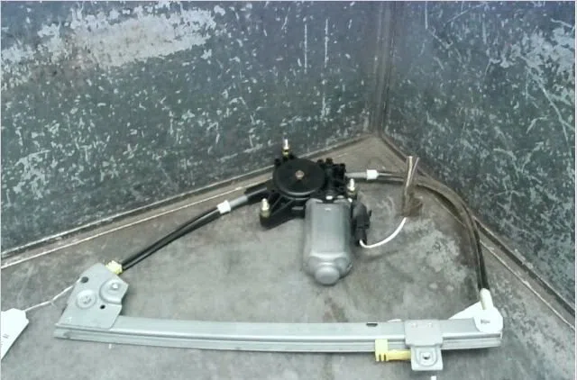 Mecanismemoteur leve-glace ard Renault SCÉNIC I Monospace (JA0-1_, FA0_) 1.6 (ja00, ja16, ja15, ja19, ja1v, ja2b, ja2c, 