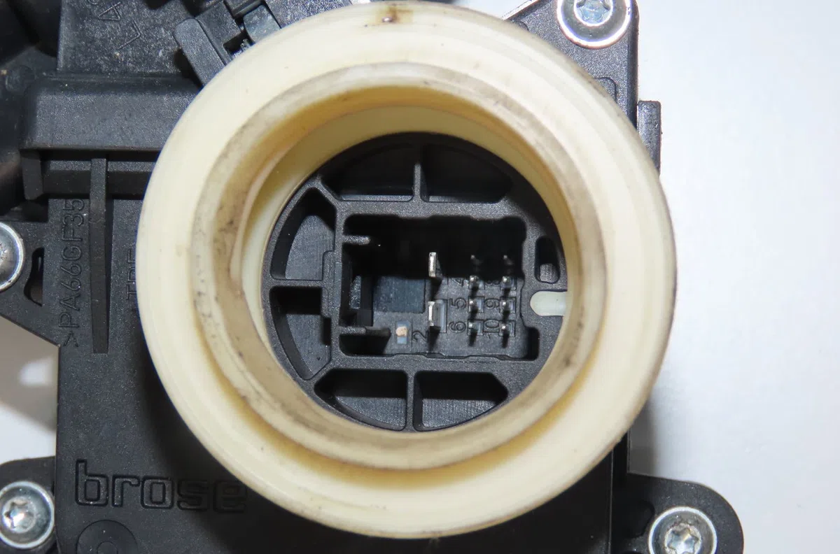 Mecanismemoteur leve-glace ard Toyota AURIS (_E15_) 1.4 d-4d (nde150_) (2007-2012) 3 portes occasion