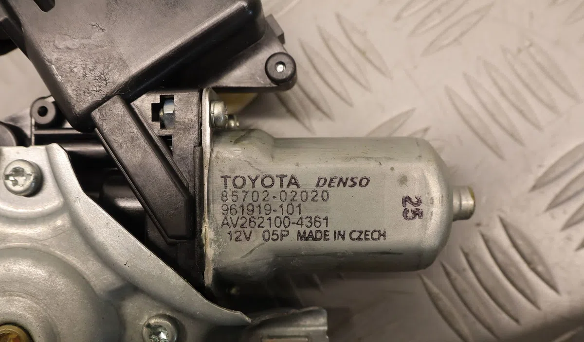 Mecanismemoteur leve-glace ard Toyota AURIS (_E15_) 2.0 d-4d (ade150_) (2006-2012) occasion