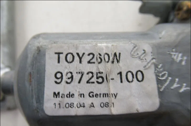Mecanismemoteur leve-glace ard Toyota COROLLA Verso (ZER_, ZZE12_, R1_) 2.0 d-4d (cur10_) (2004-2009) occasion