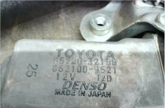 Mecanismemoteur leve-glace ard Toyota RAV 4 II (_A2_) 2.0 d 4wd (cla20_, cla21_) (2001-2005) occasion