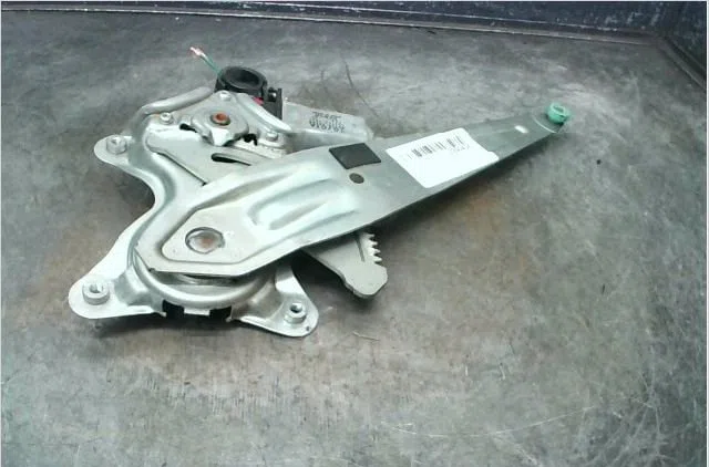 Mecanismemoteur leve-glace ard Toyota RAV 4 II (_A2_) 2.0 d 4wd (cla20_, cla21_) (2001-2005) occasion