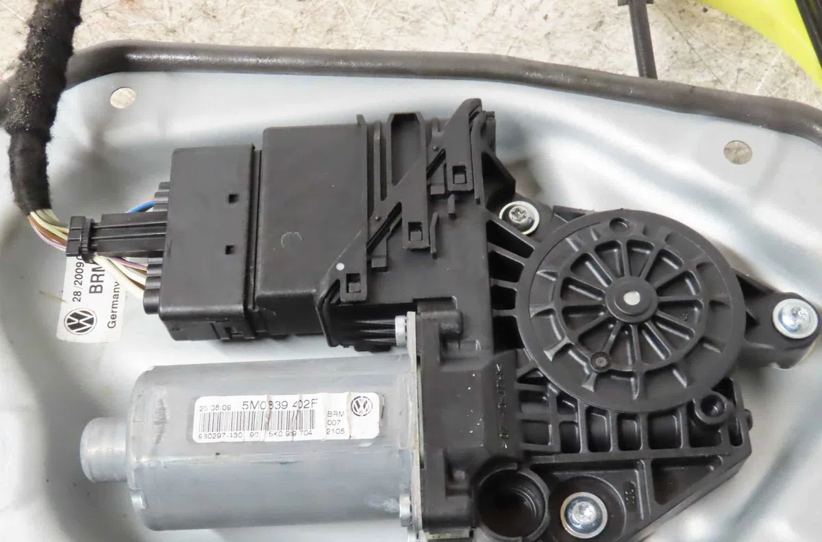 Mecanismemoteur leve-glace ard VOLKSWAGEN GOLF PLUS occasion
