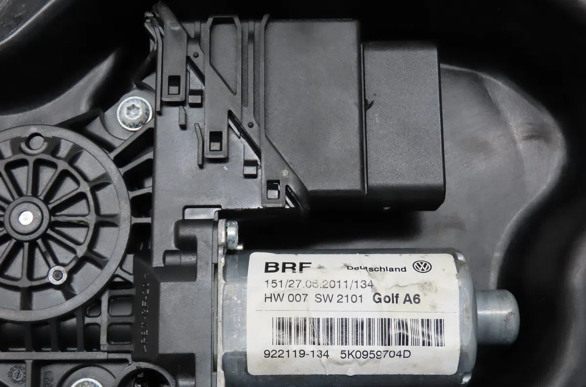 Mecanismemoteur leve-glace ard Volkswagen GOLF VI (5K1) 1.6 tdi (2009-2012) 5 portes occasion