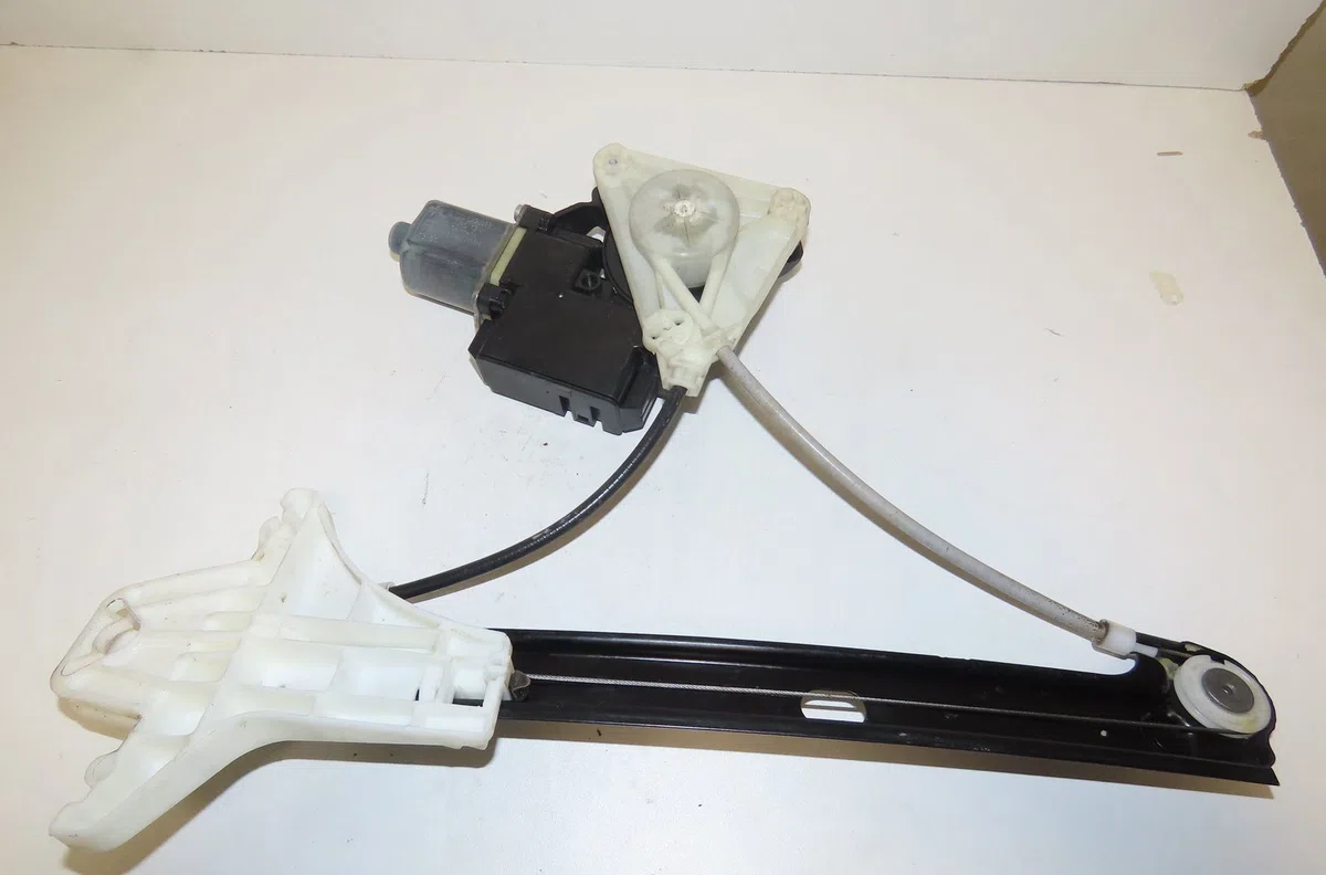 Mecanismemoteur leve-glace ard Volkswagen POLO V (6R1, 6C1) 1.2 (2009) occasion