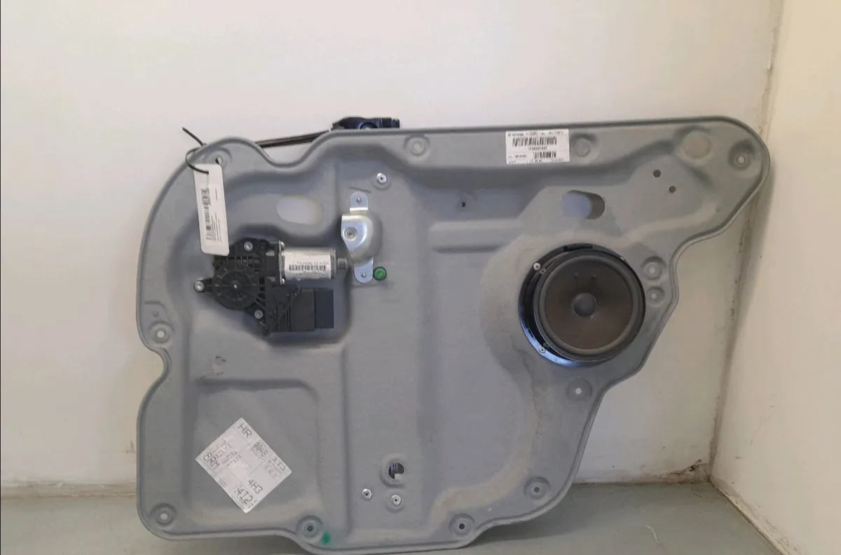 Mecanismemoteur leve-glace ard Volkswagen TOURAN (1T3) 1.6 tdi (2010-2015) 5 portes occasion