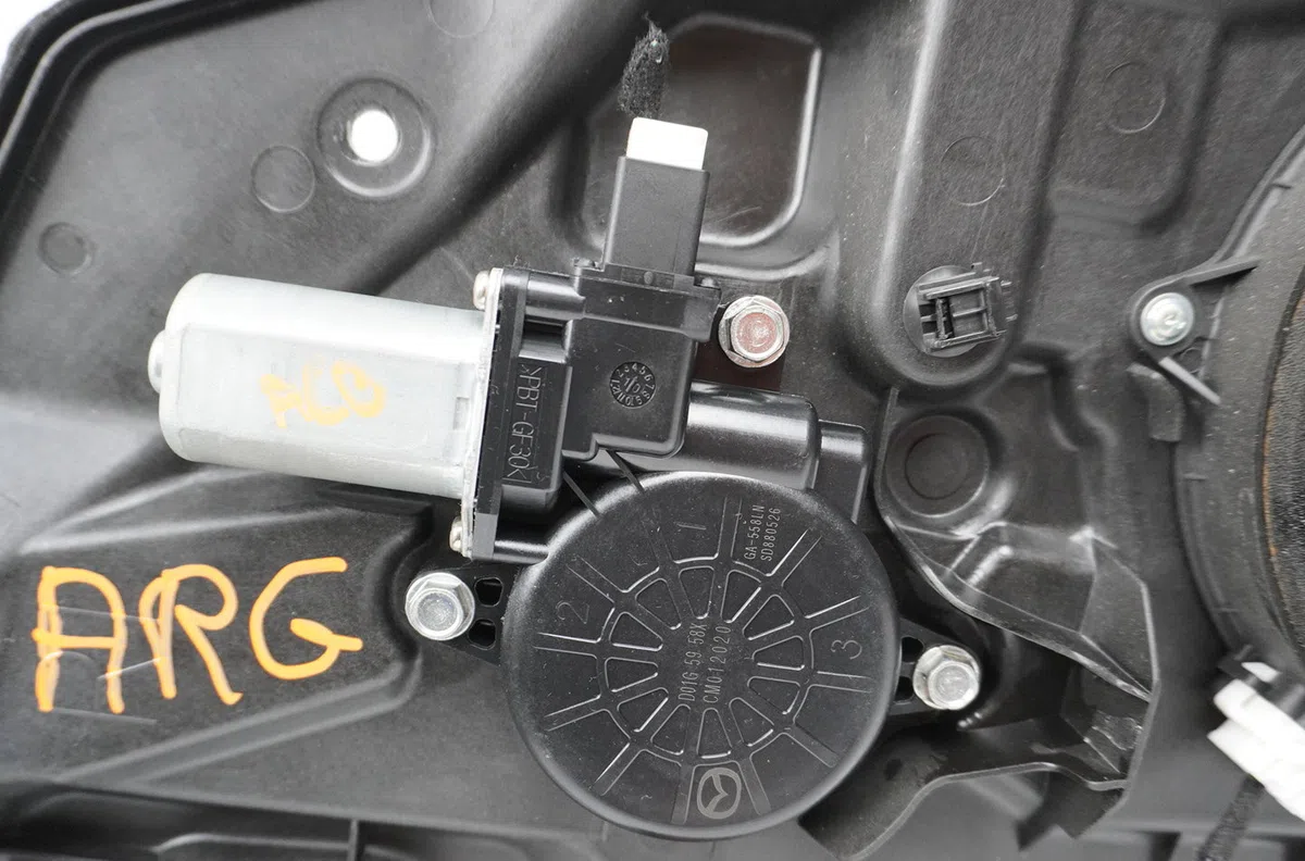 Mecanismemoteur leve-glace arg Mazda 2 (DE_, DH_) 1.3 (de3fs) (2007-2015) occasion