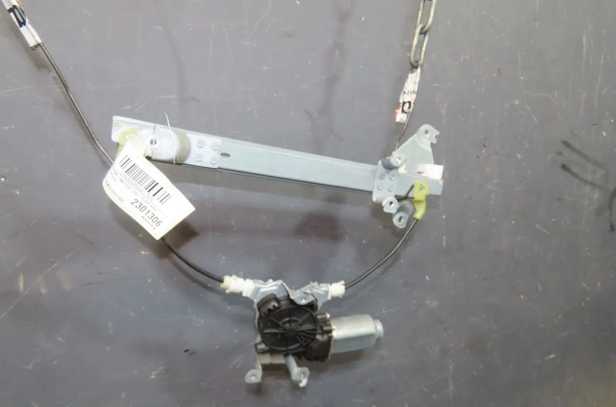 Mecanismemoteur leve-glace arg NISSAN QASHQAI occasion