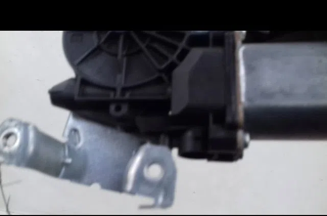 Mecanismemoteur leve-glace arg Nissan QASHQAI - QASHQAI 2 I (J10, NJ10, JJ10E) 1.5 dci (2010-2013) 5 portes occasion
