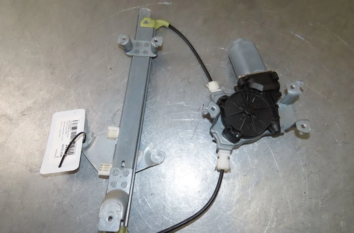 Mecanismemoteur leve-glace arg Nissan QASHQAI - QASHQAI 2 I (J10, NJ10, JJ10E) 1.5 dci (2010-2013) 5 portes occasion
