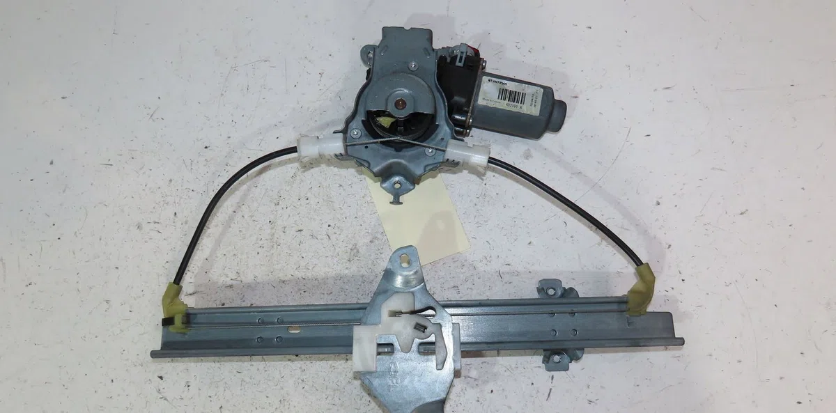 Mecanismemoteur leve-glace arg Nissan QASHQAI - QASHQAI 2 I (J10, NJ10, JJ10E) 1.6 dci (2011-2013) 5 portes occasion