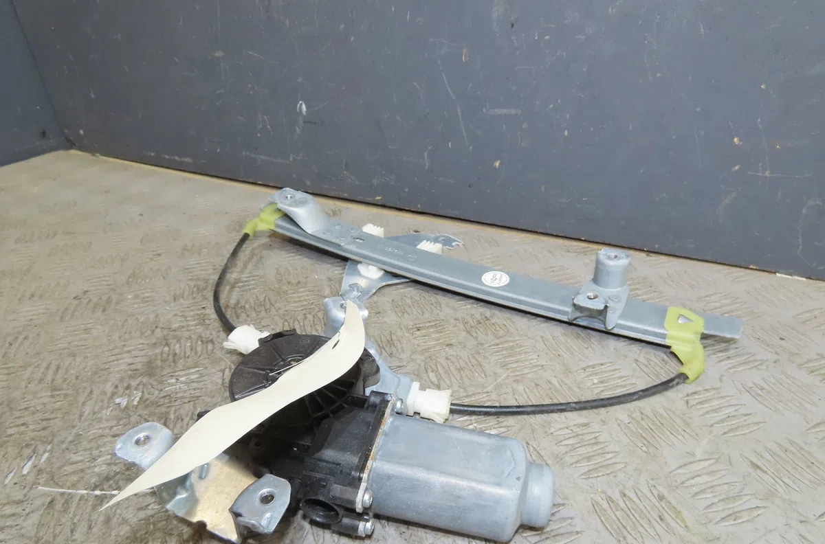 Mecanismemoteur leve-glace arg Nissan QASHQAI - QASHQAI 2 I (J10, NJ10, JJ10E) 1.6 dci traction intégrale (2011-2013) oc