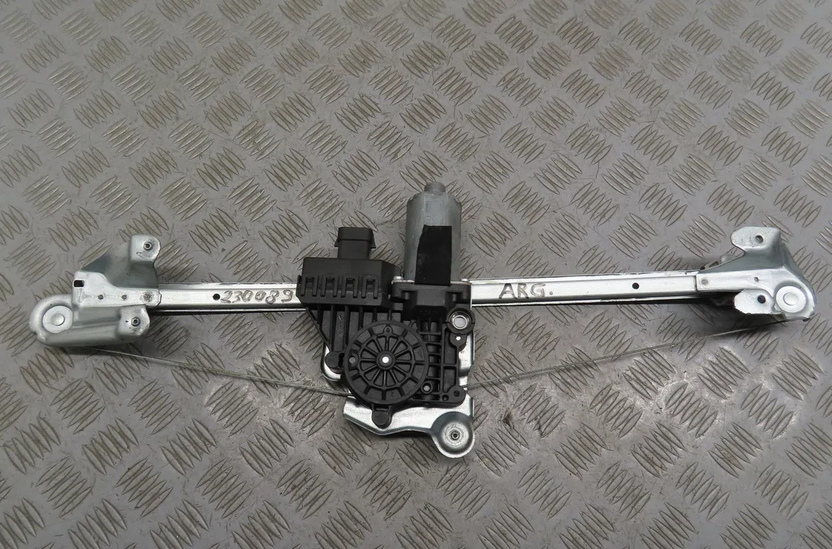 Mecanismemoteur leve-glace arg Opel ZAFIRA - ZAFIRA FAMILY B (A05) 1.9 cdti (m75) (2005-2015) occasion