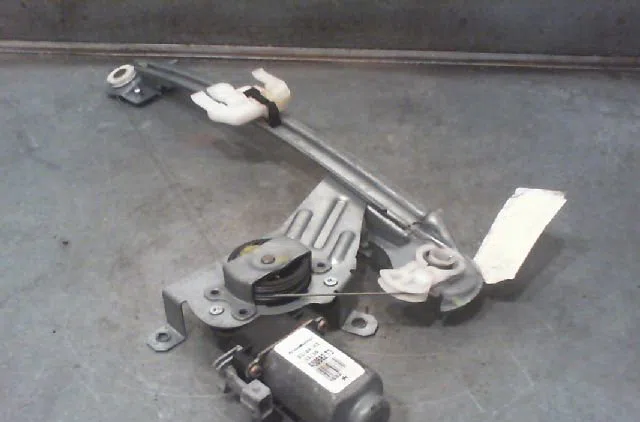Mecanismemoteur leve-glace arg PEUGEOT 206 Phase 1 09-1998--03-2009 occasion