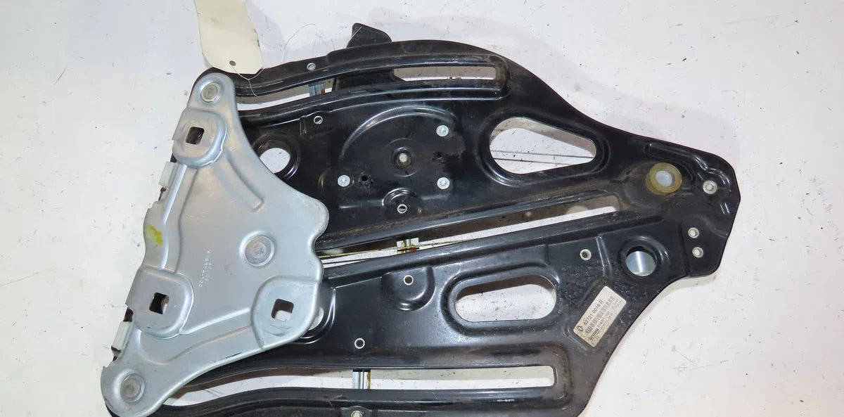 Mecanismemoteur leve-glace arg Renault MEGANE CC (EZ0-1_) 1.5 dci (ez09, ez1g, ez0d, ez14) (2010) occasion