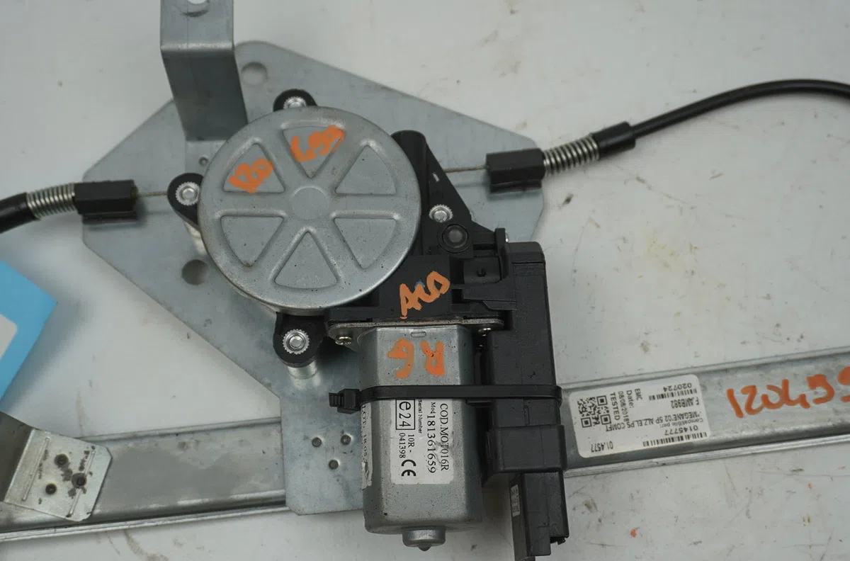 Mecanismemoteur leve-glace arg Renault MEGANE II Break (KM0-1_) 1.5 dci (km02, km13) (2004-2006) occasion