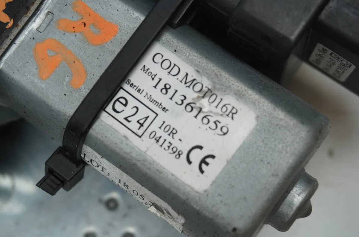 Mecanismemoteur leve-glace arg Renault MEGANE II Break (KM0-1_) 1.5 dci (km02, km13) (2004-2006) occasion