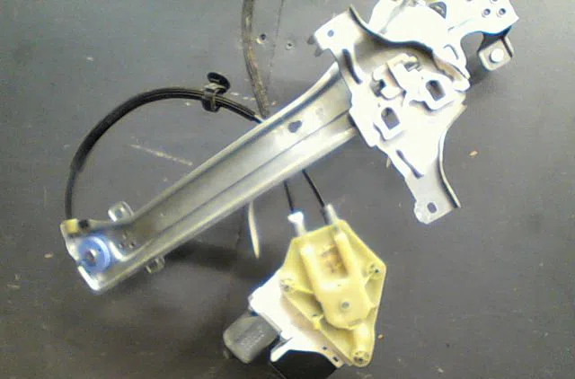Mecanismemoteur leve-glace arg Renault MEGANE III 3-5 portes (BZ0-1_, B3_) 1.5 dci (2009) 5 portes occasion