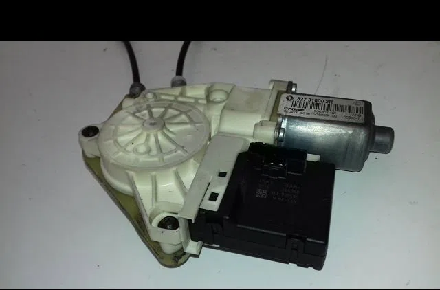 Mecanismemoteur leve-glace arg Renault MEGANE III 3-5 portes (BZ0-1_, B3_) 1.5 dci (bz0c) (2008-2015) 5 portes occasion