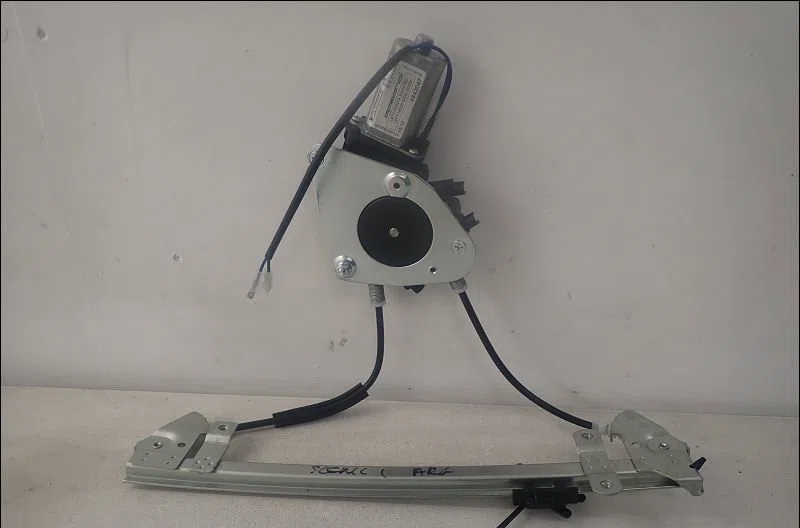 Mecanismemoteur leve-glace arg Renault MEGANE Scenic (JA0-1_) 1.6 e (ja0f) (1996-1999) occasion