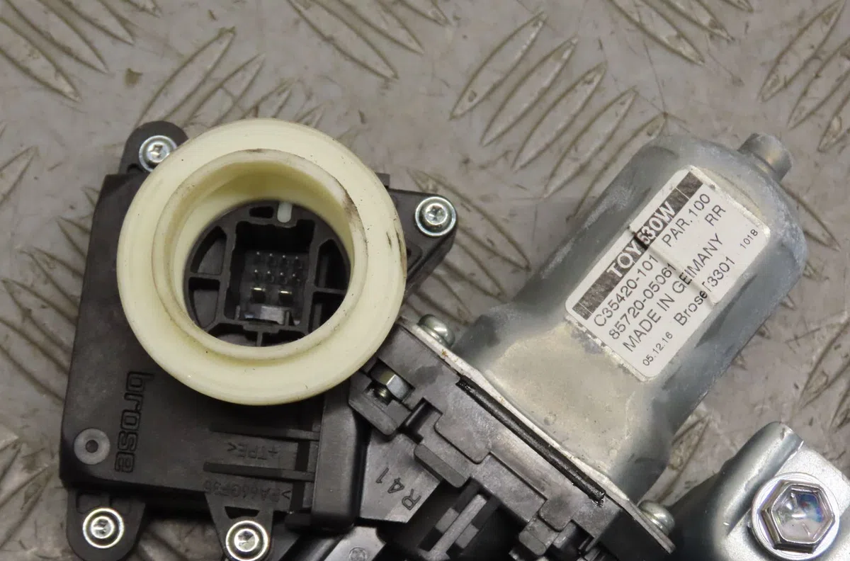 Mecanismemoteur leve-glace arg Toyota AVENSIS Break (_T27_) 1.6 d4-d (wwt270_) (2015-2018) occasion