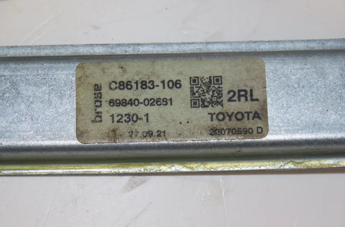 Mecanismemoteur leve-glace arg Toyota COROLLA Break (_E21_) 2.0 hybrid (mzeh12) (2019) 5 portes occasion