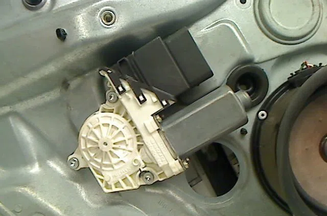 Mecanismemoteur leve-glace arg Volkswagen BORA I (1J2) 2.3 v5 (1998-2000) occasion
