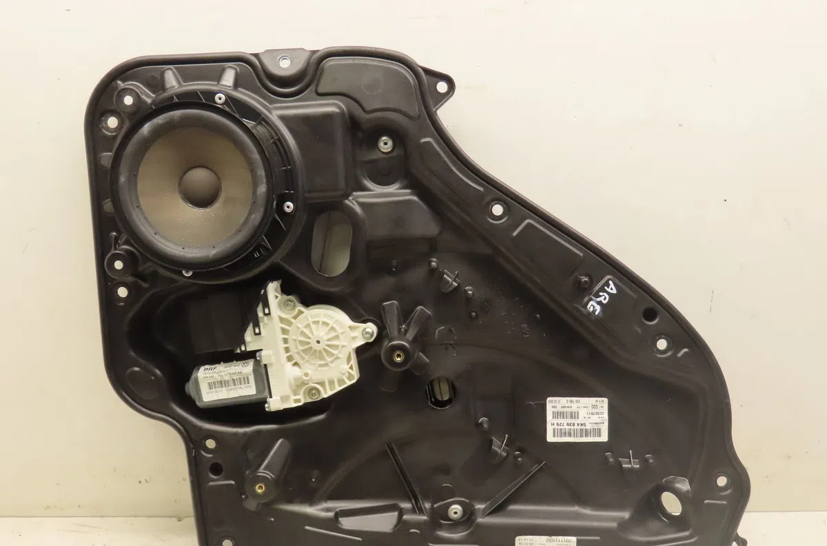 Mecanismemoteur leve-glace arg Volkswagen GOLF VI (5K1) 1.4 tsi (2008-2012) 5 portes occasion