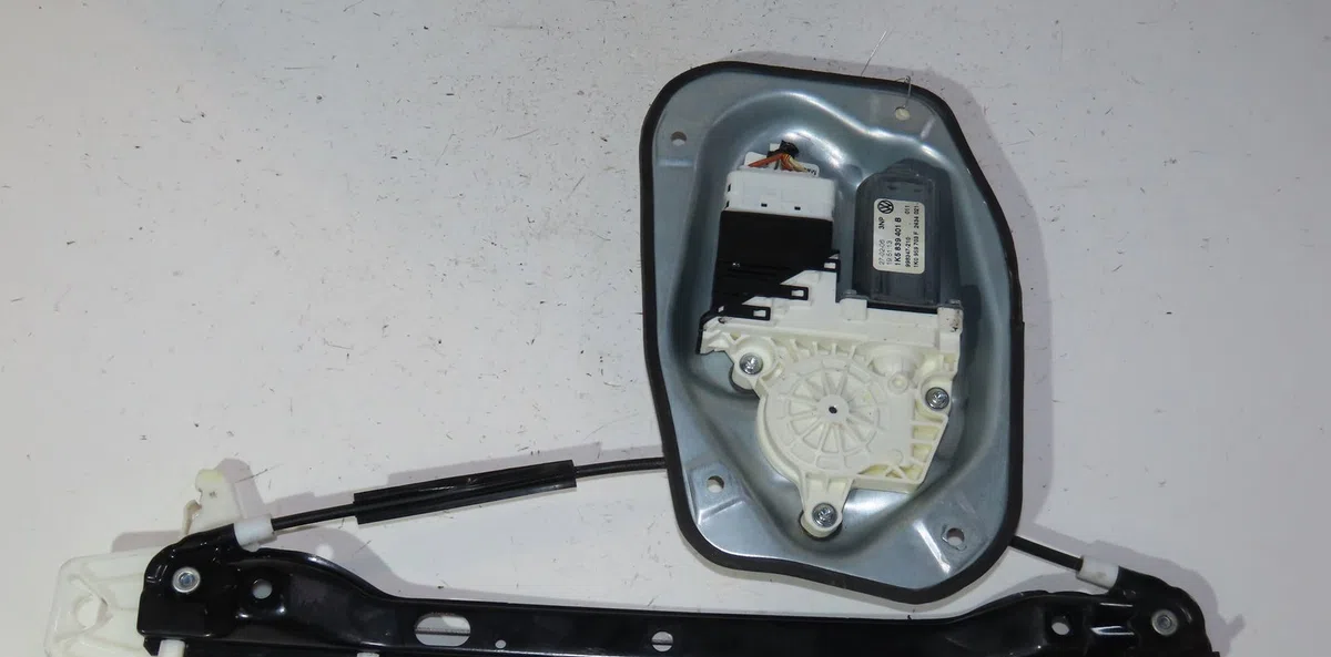 Mecanismemoteur leve-glace arg Volkswagen JETTA III (1K2) 1.9 tdi (2005-2010) occasion