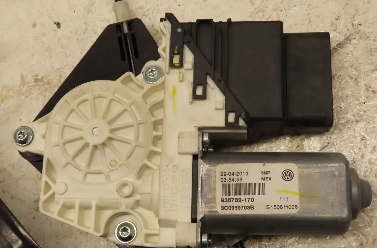 Mecanismemoteur leve-glace arg Volkswagen JETTA IV (162, 163, AV3, AV2) 1.4 tsi hybrid (2011) occasion