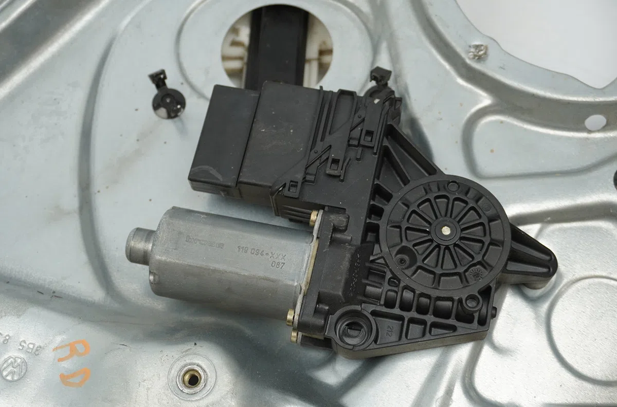 Mecanismemoteur leve-glace arg Volkswagen PASSAT B5 (3B2) 1.9 tdi (1996-2000) occasion