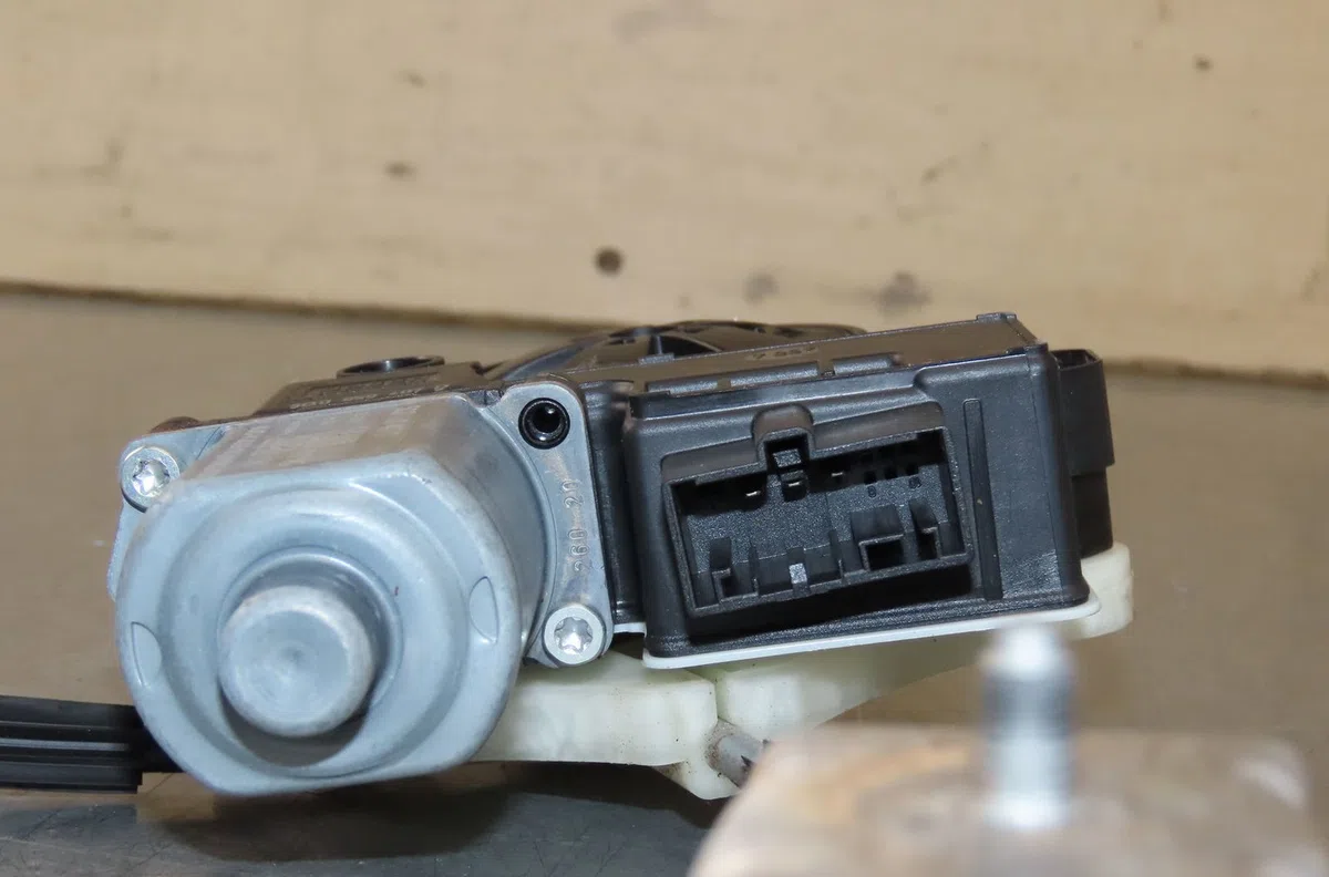 Mecanismemoteur leve-glace arg Volkswagen POLO VI (AW1, BZ1, AE1) 1.0 tsi (2017) occasion