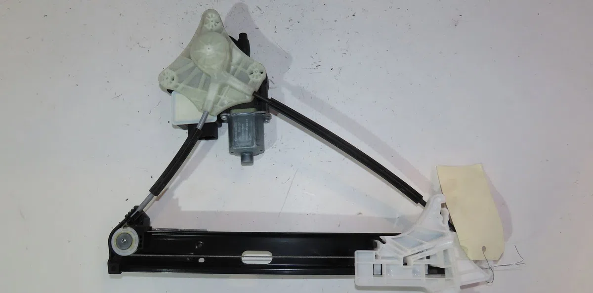 Mecanismemoteur leve-glace arg Volkswagen TAIGO (CS1) Liberty 200 (2006) occasion