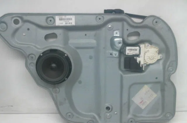 Mecanismemoteur leve-glace arg Volkswagen TOURAN (1T1, 1T2) 2.0 tdi 16v (2003-2010) 5 portes occasion