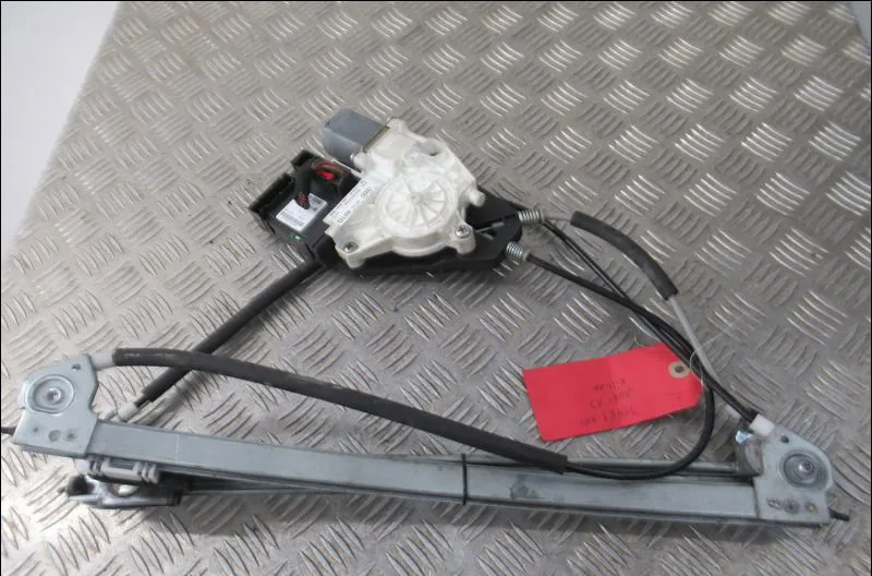 Mecanismemoteur leve-glace avg Audi A3 (8P1) 2.0 tdi 16v (2003-2012) 3 portes occasion