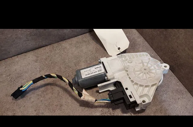 Mecanismemoteur leve-glace avg Audi A6 C6 (4F2) 2.4 (2004-2008) occasion