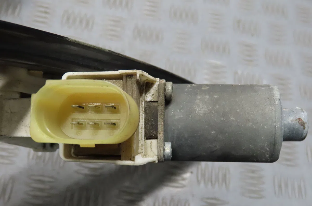 Mecanismemoteur leve-glace avg Bmw 3 (E90) 325 d (2006-2010) occasion