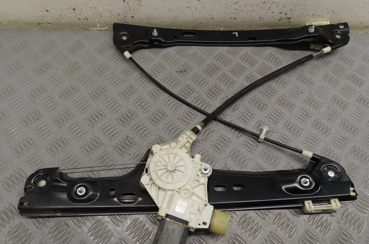 Mecanismemoteur leve-glace avg Bmw 3 (E90) 325 d (2006-2010) occasion