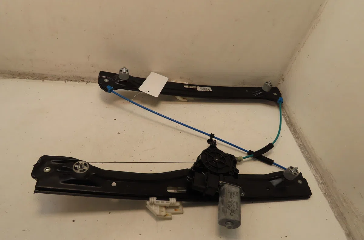 Mecanismemoteur leve-glace avg Bmw X1 (F48) Sdrive 18 d (2015) occasion