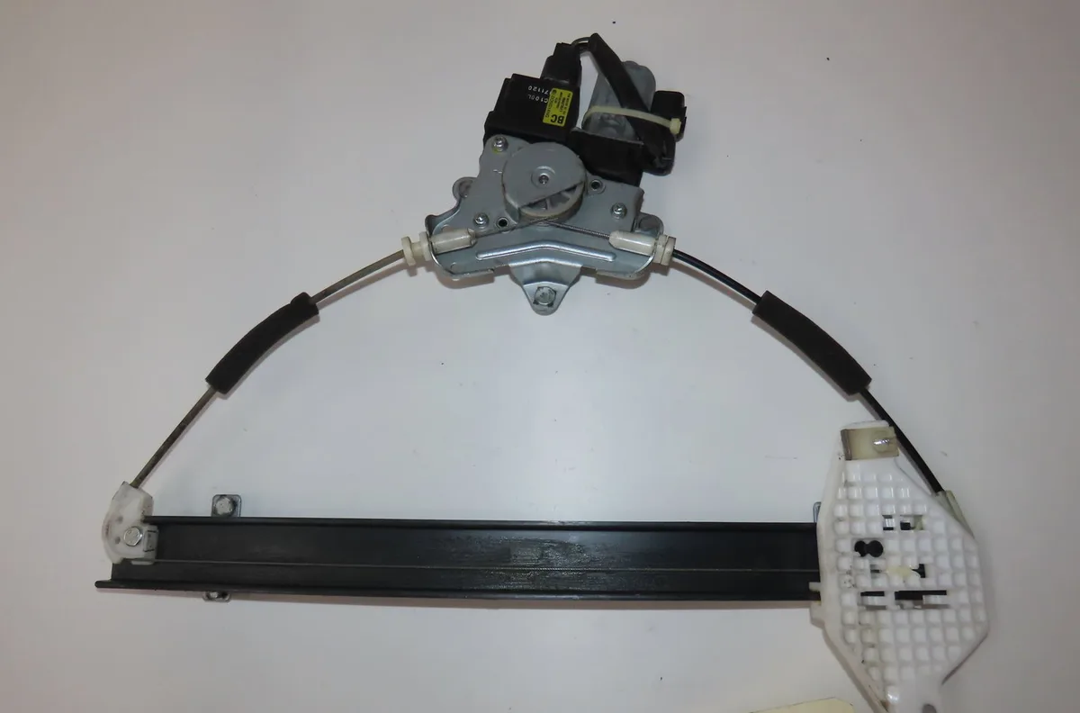 Mecanismemoteur leve-glace avg Chevrolet CAPTIVA (C100, C140) 2.0 d 4wd (2006-2009) occasion