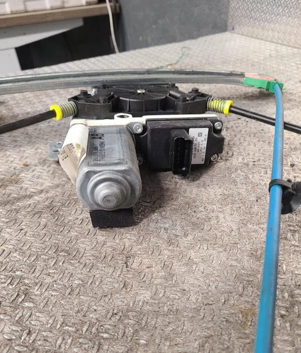 Mecanismemoteur leve-glace avg CITROEN C2  C2 PHASE 1 occasion